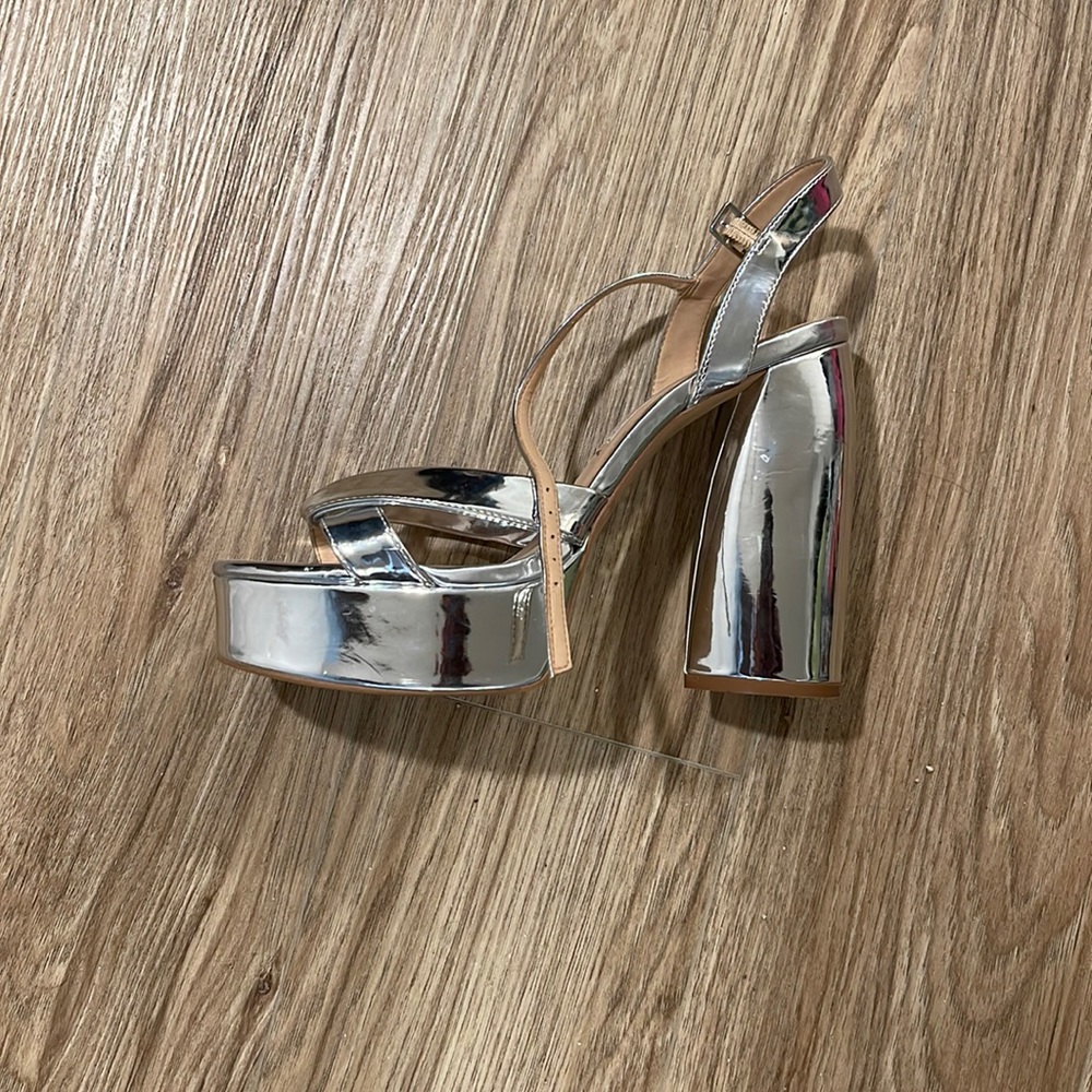 Size 40 Zara metallic heels.